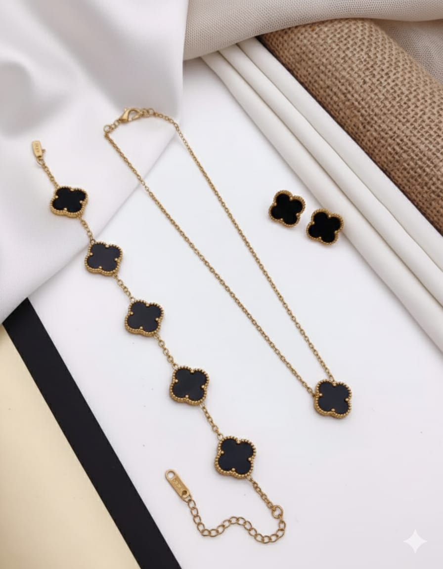Black clover jewellery set